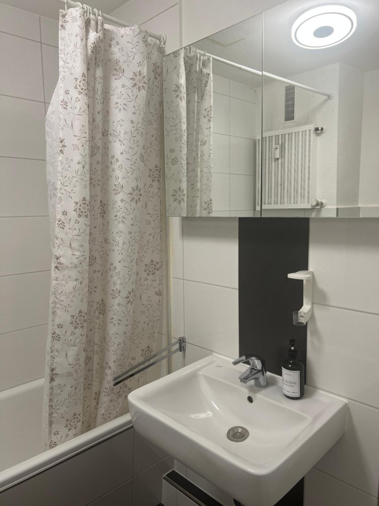 Tmj Apartment 1 Düsseldorf Kültér fotó